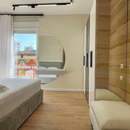 Ferienwohnung Gem In The Heart Of Tirana Exterior foto